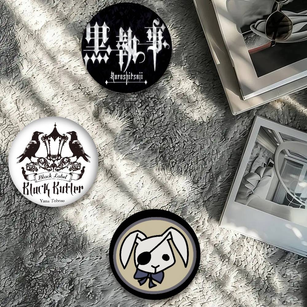 Anime Black logo Butler horror - đánh giá và giá Gaming Console Buttons